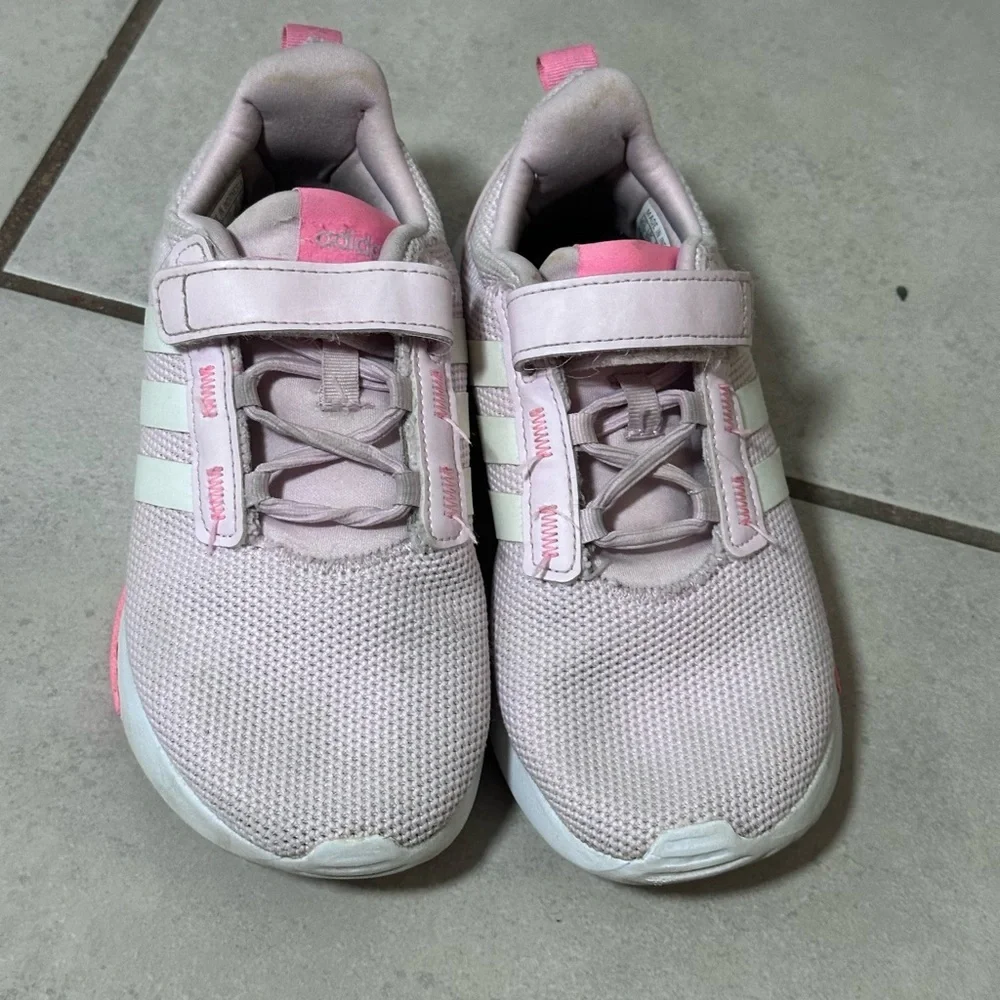 Adidas Girls Kids Pink Cloudfoam Sneakers TR21‎  Shoes size 13.5.
